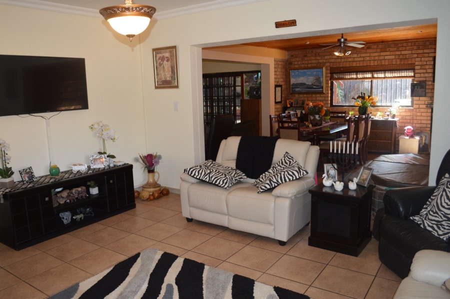 3 Bedroom Property for Sale in Wilkoppies North West